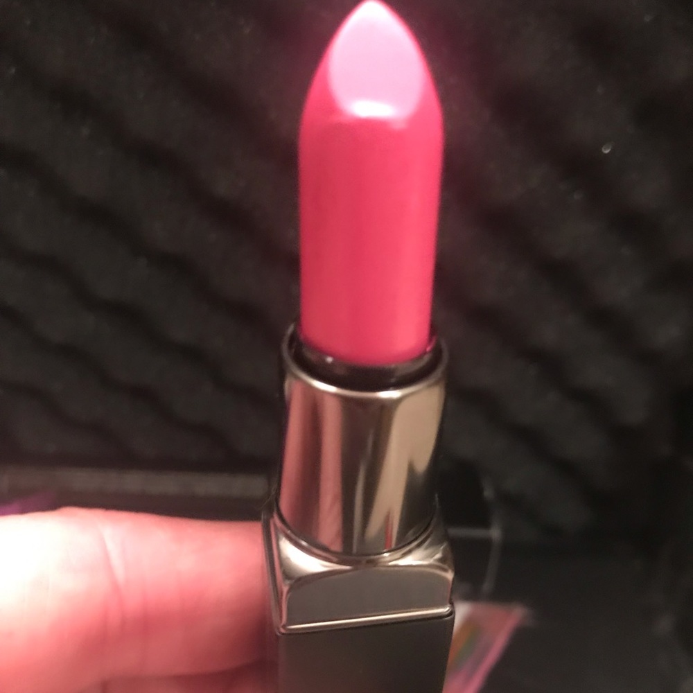 Be Legendary lipstick “bombastic”
